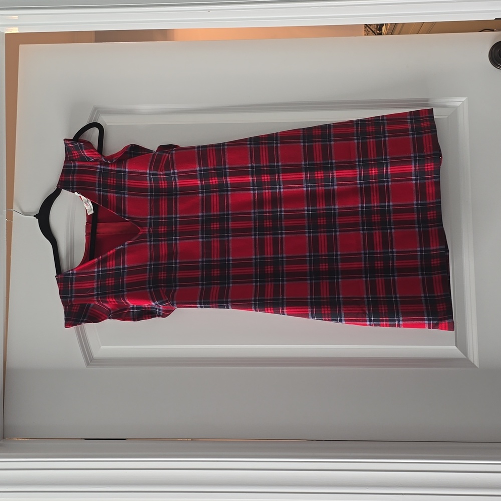 Vineyard Vines Red and Green Dress